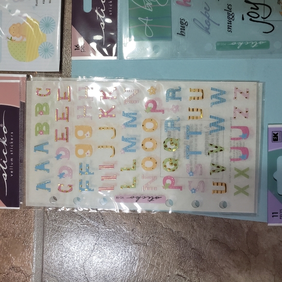 Scrapbook accessories - Picture 3 of 12